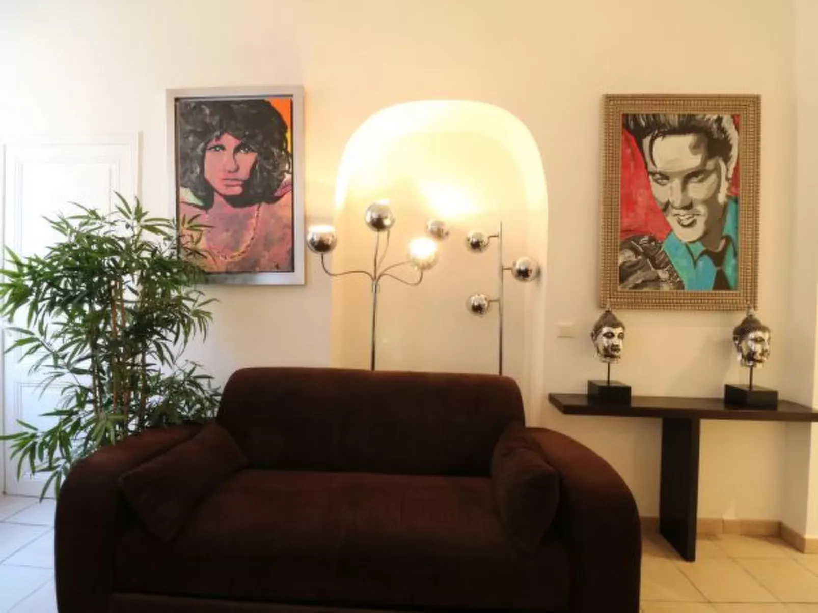 1 bedroom, 2 mins from the Palais. Joffre 263 - Image-tags.info