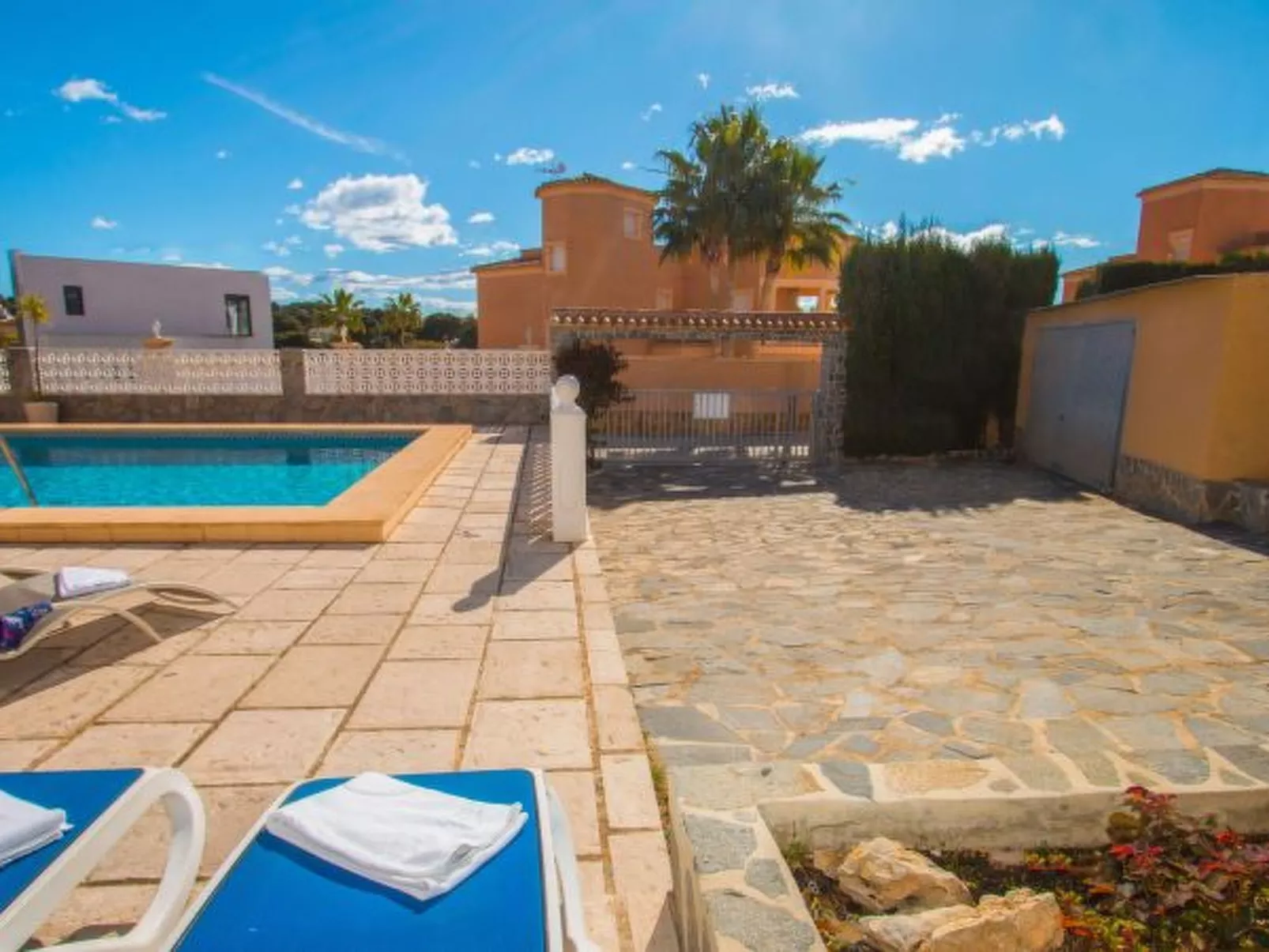 Villa Zelda - PlusHolidays - Image-tags.info