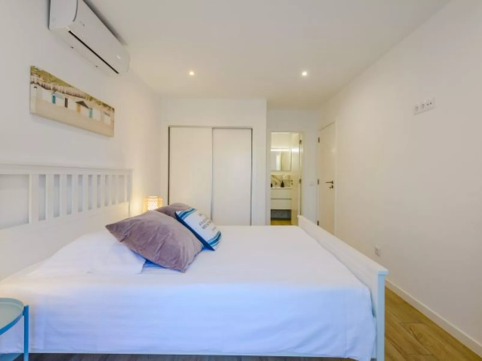 The Little Paradise with Sea Views - Inside