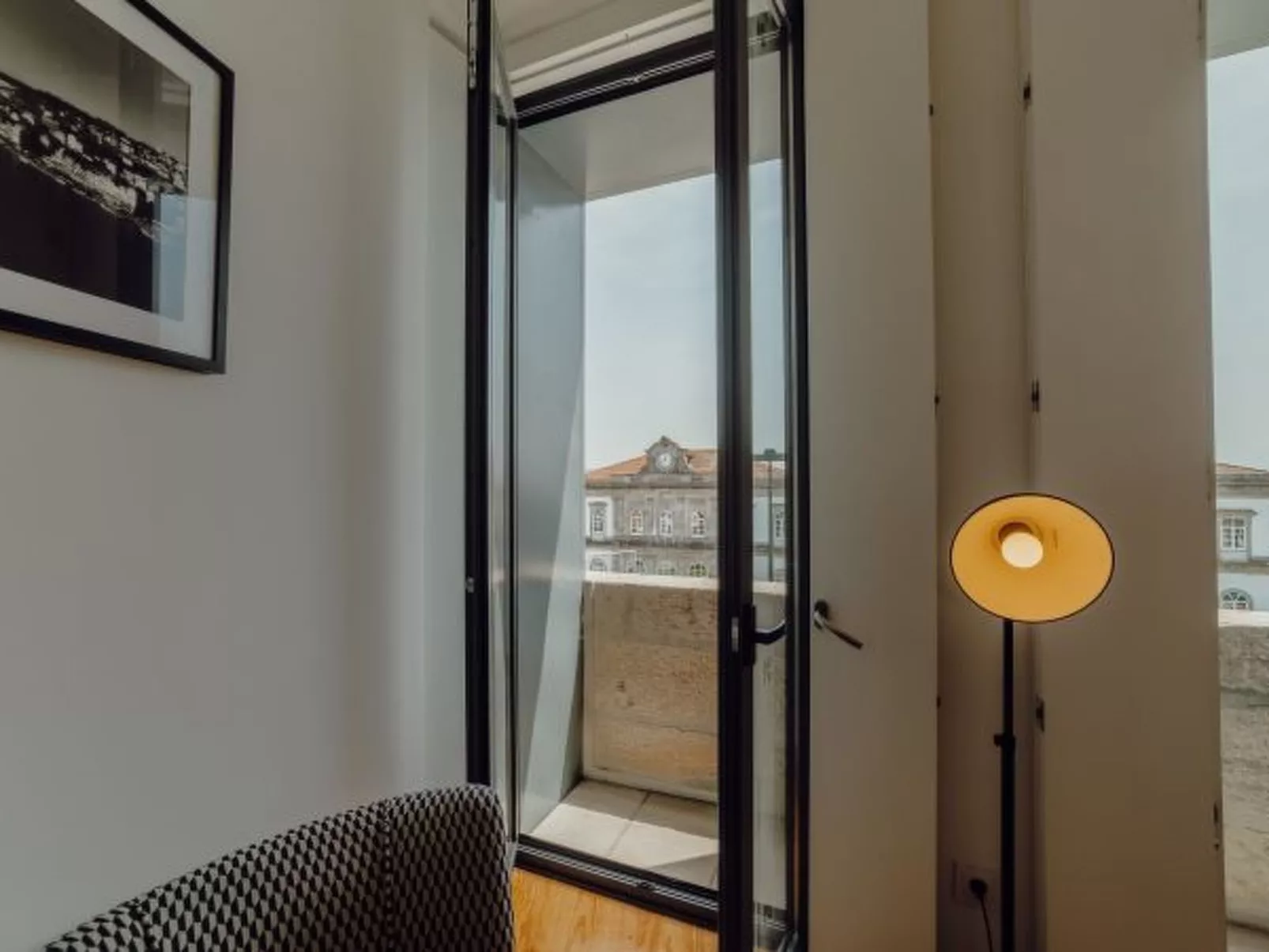 COURTYARD OPORTO DESIGN APARTMENT F - Inside