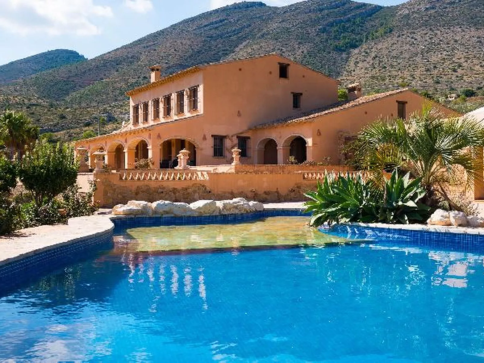 Villa Paraiso - PlusHolidays - Image-tags.info