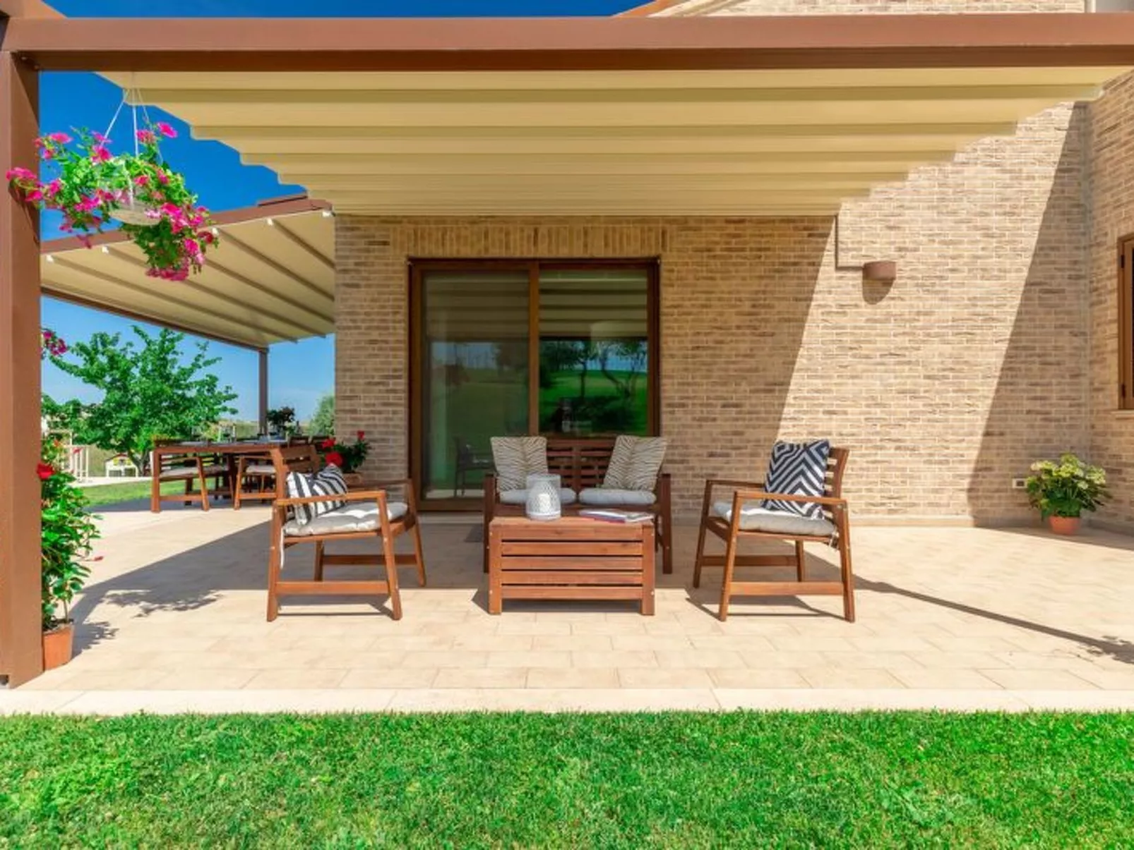 Villa Clair - Draußen