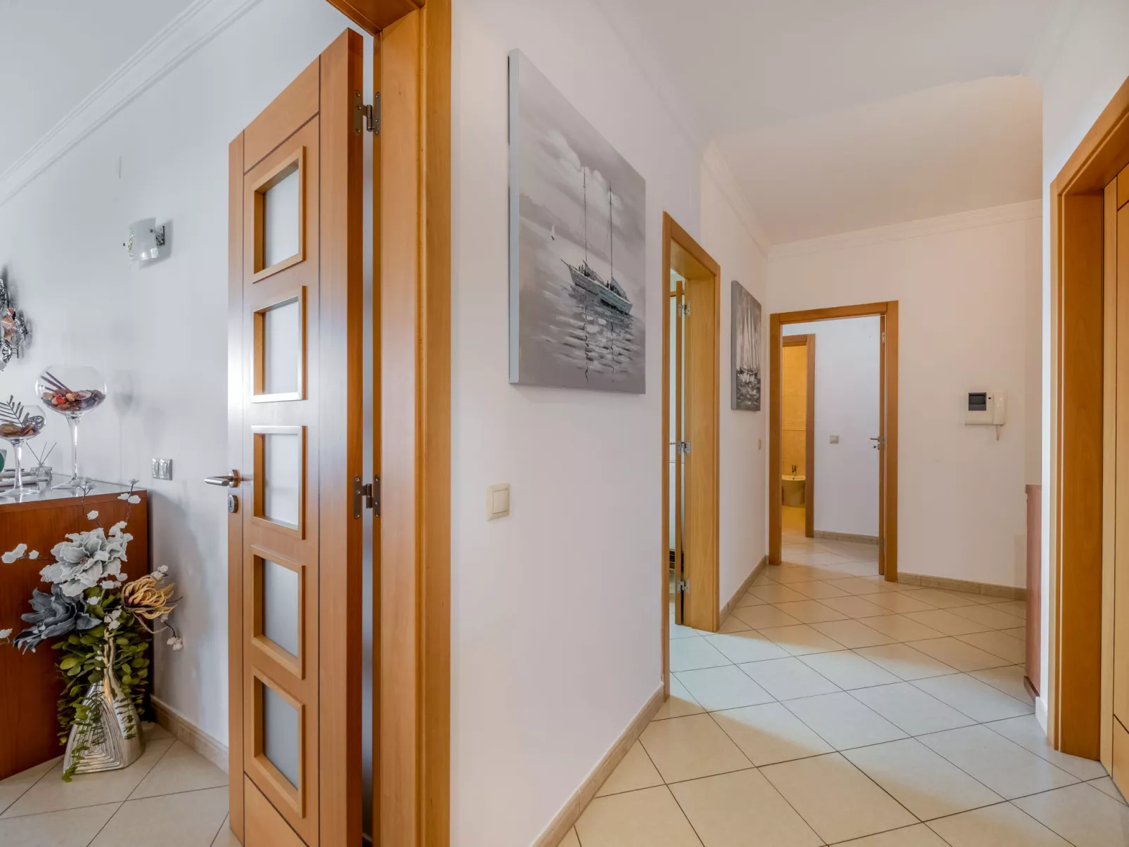 Cristina Inn - Inside