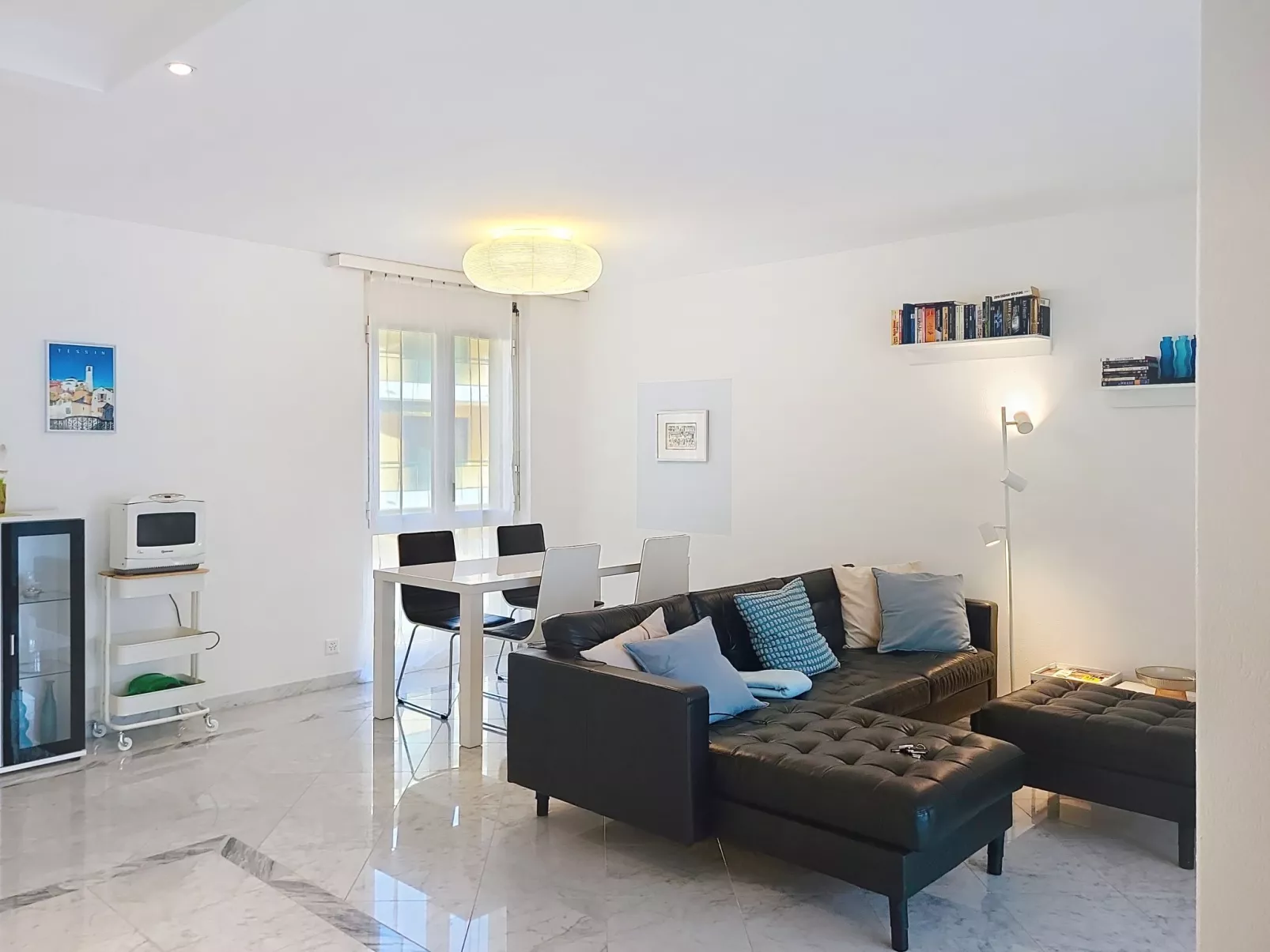 Apt. Hermosa - Inside