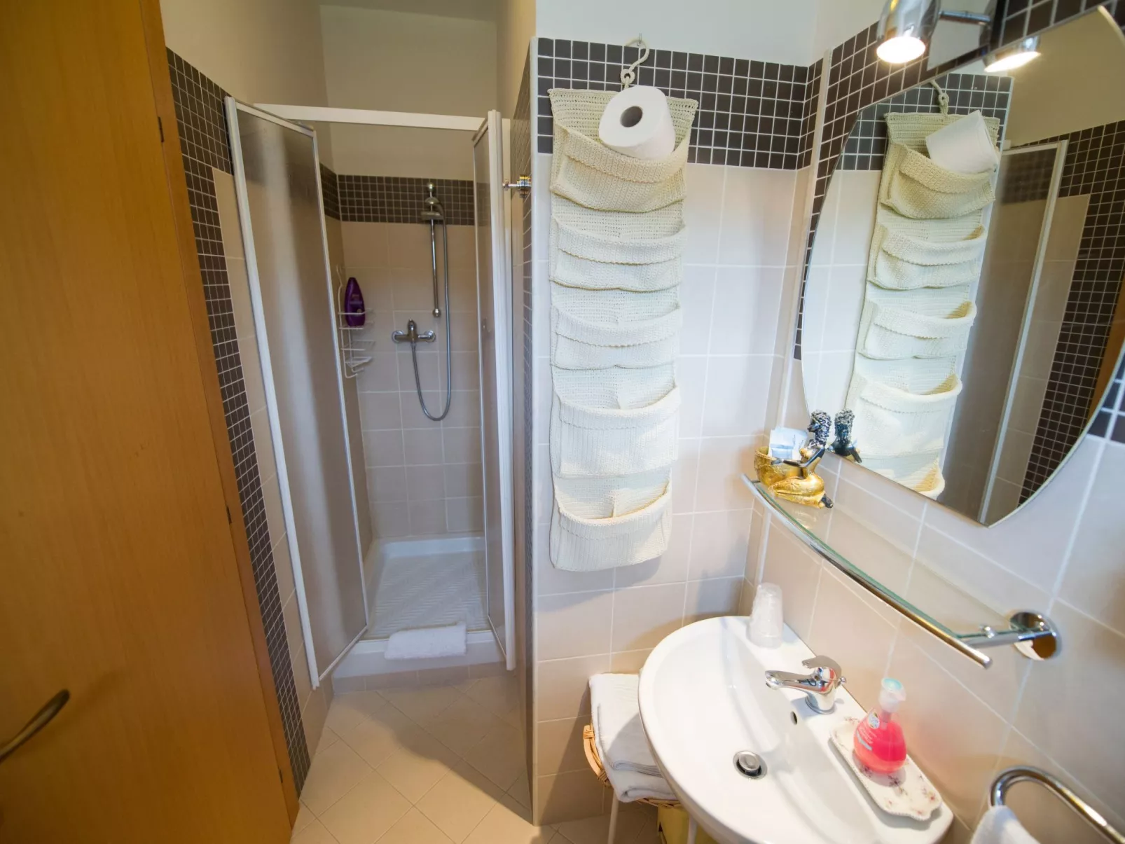 Ferienzimmer 'Flower Room - Drinnen