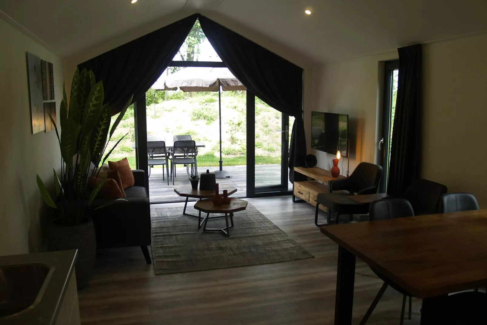 Resort Ruinen 9-Living room