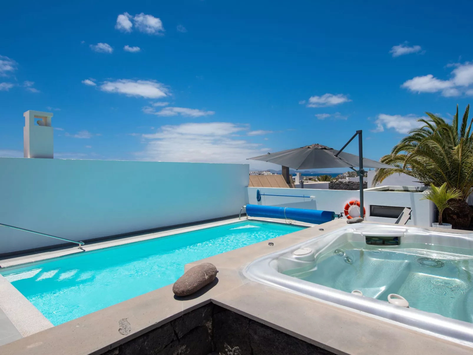 Mit Whirlpool - Draußen