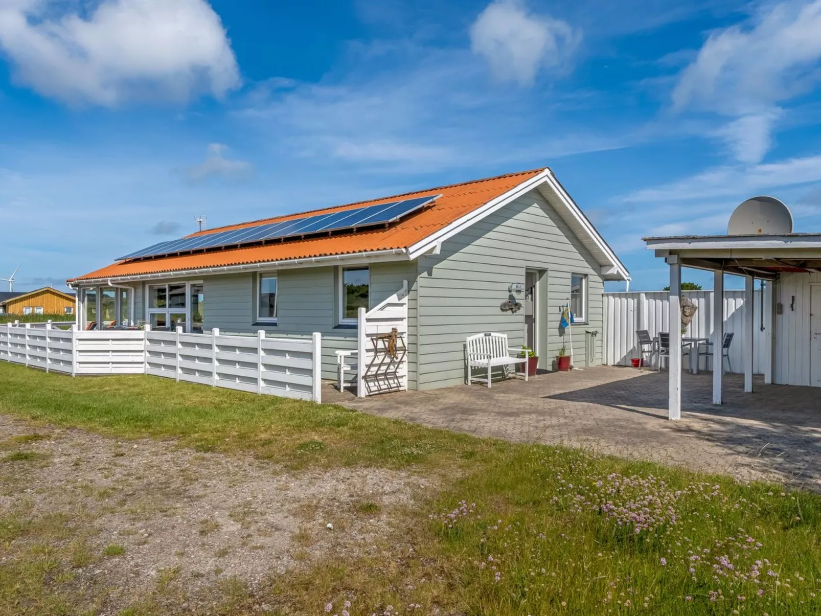 "Answald" - 250m from the sea - Outside