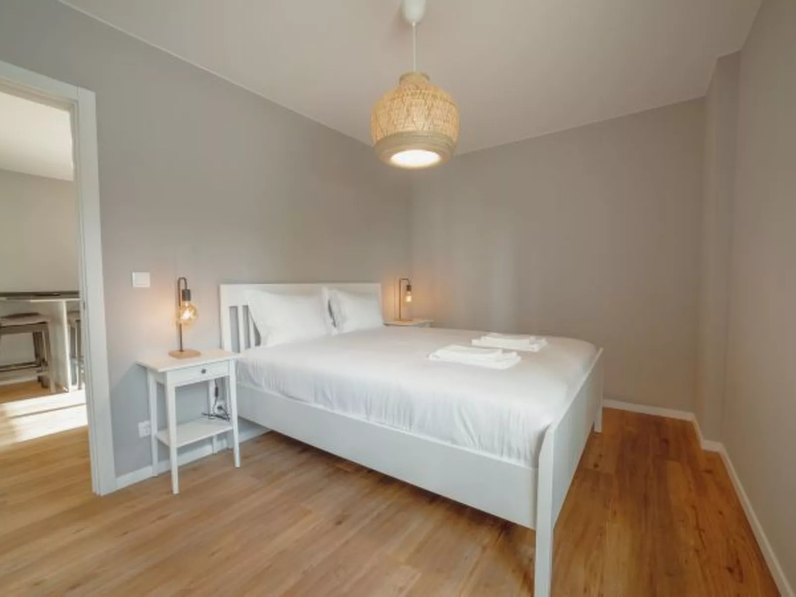 CRYSTAL PALACE GARDEN STYLISH APARTMENT - Inside