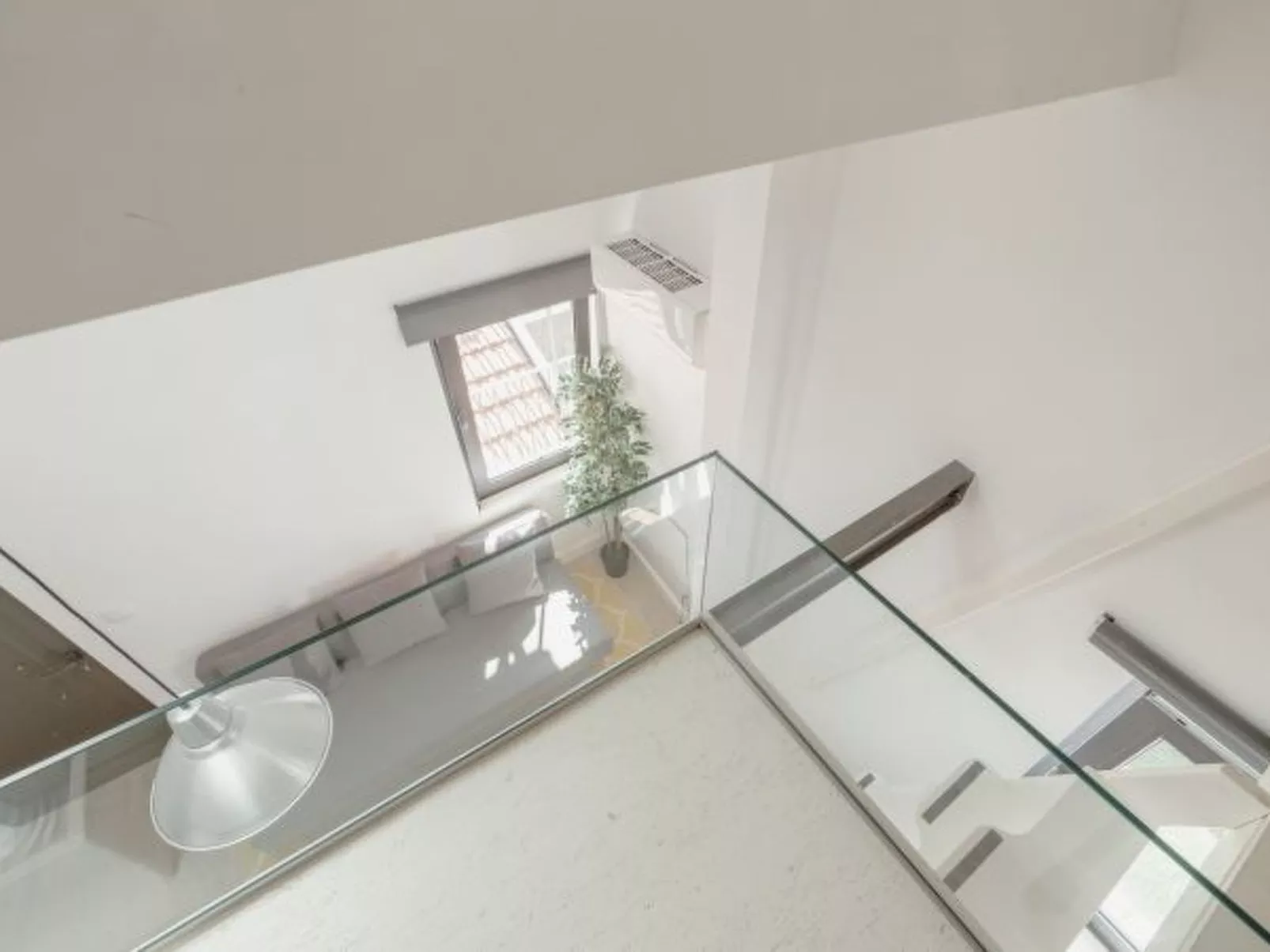 MEZZANINE STYLISH APARTMENT P by VACATIONY - Inside