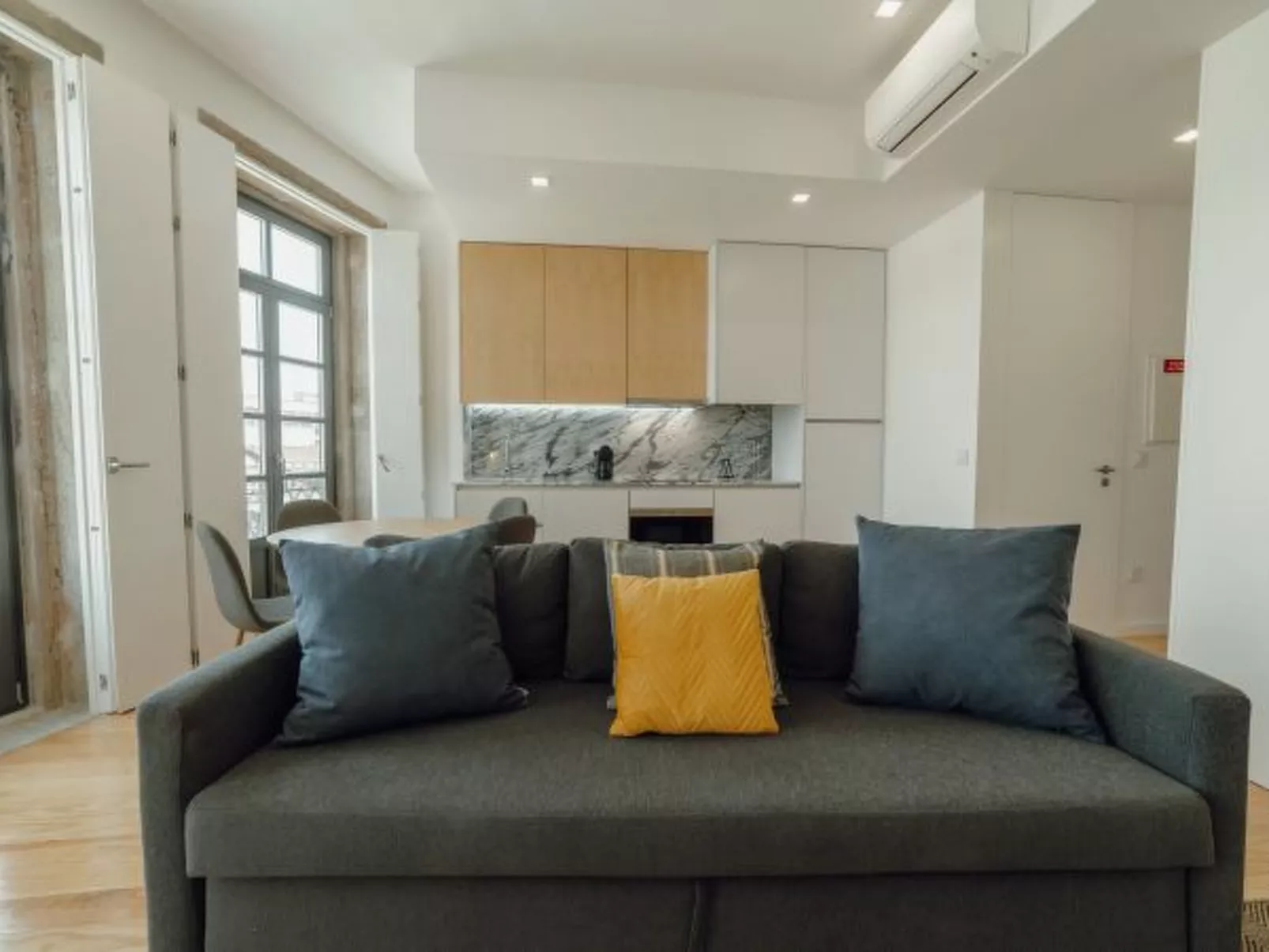 COURTYARD OPORTO DESIGN APARTMENT D - Dedans
