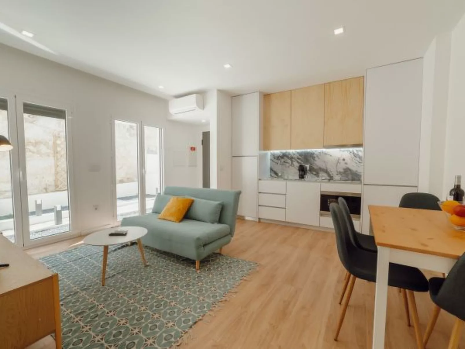 COURTYARD OPORTO DESIGN APARTMENT H - Inside