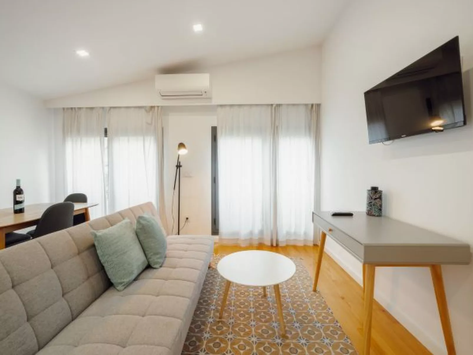 COURTYARD OPORTO DESIGN APARTMENT M - Dedans