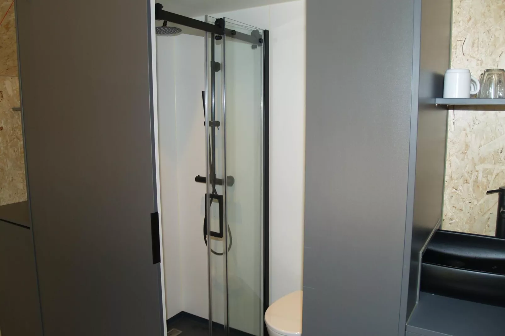 Resort Ruinen 10-Bathroom