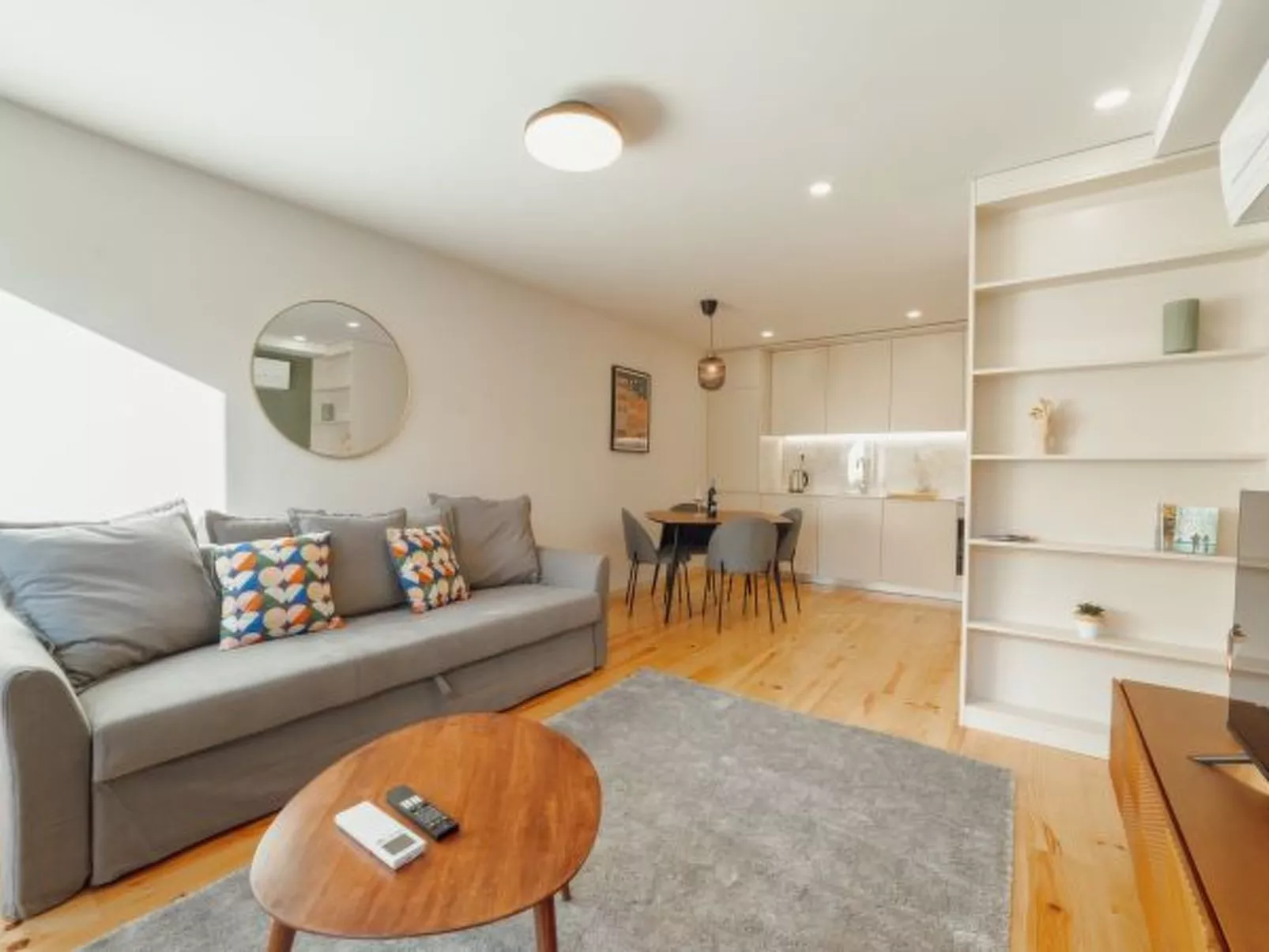 GAIA PREMIUM B APARTMENT by VACATIONY - Inside