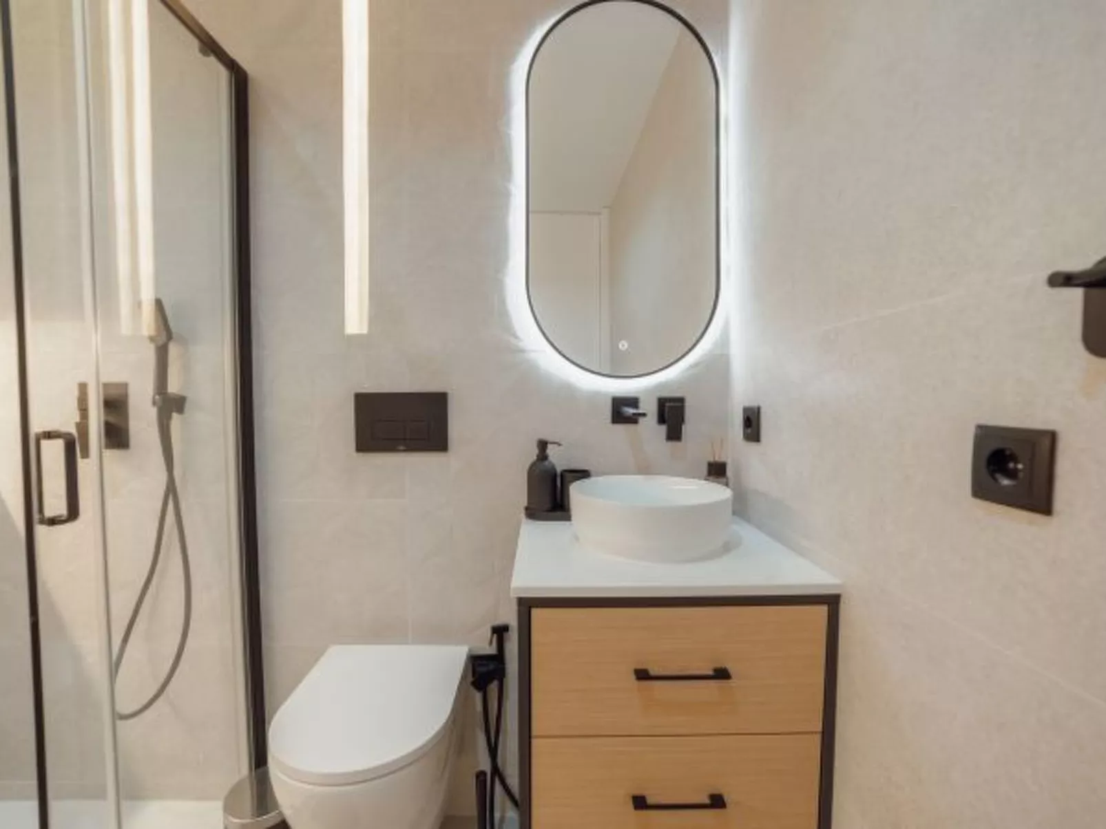 DOWNTOWN PREMIUM with BALCONY by VACATIONY - Inside