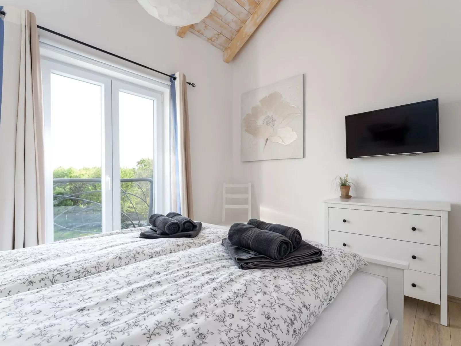 Eine luxuriöse Villa "Maslina" mit Pool und Grill - Dedans