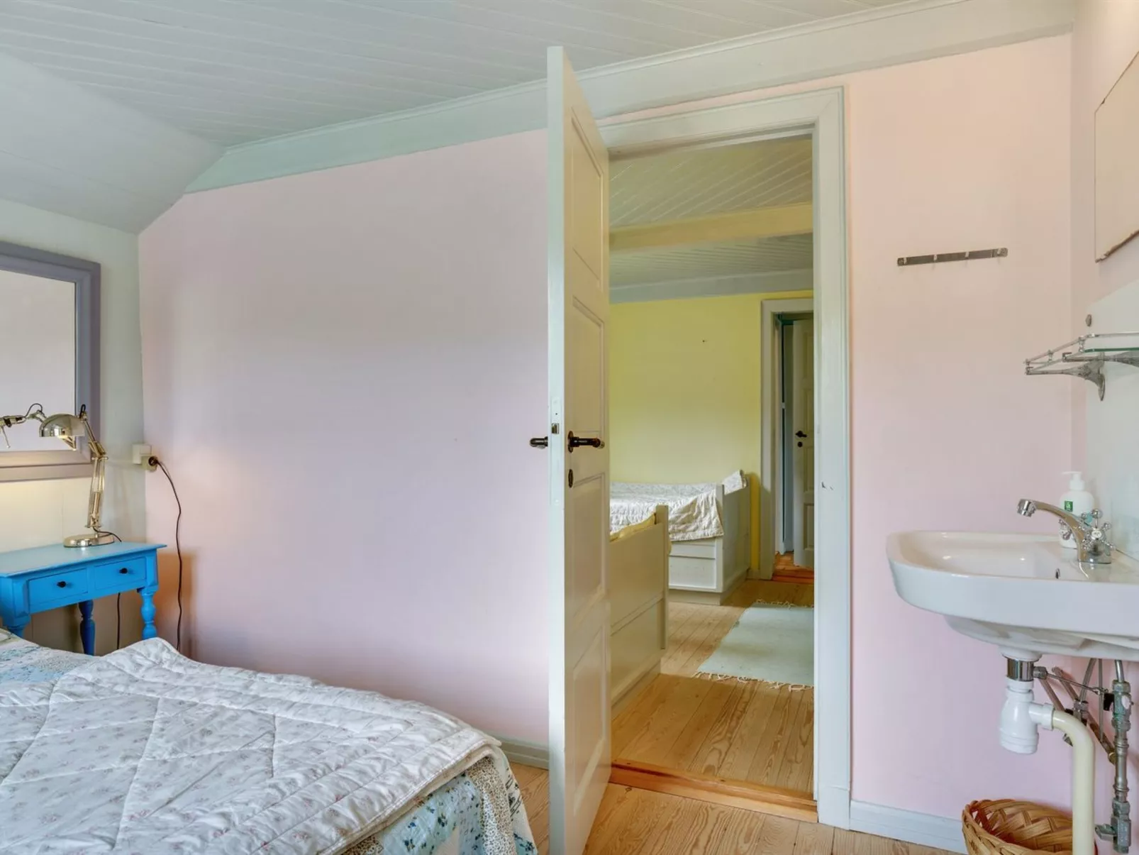 "Kuse" - 25m from the sea - Inside