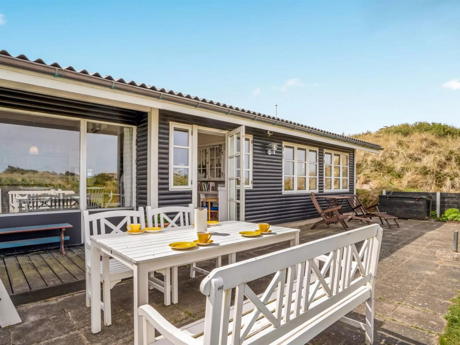 "Katri" - 500m from the sea - Outside