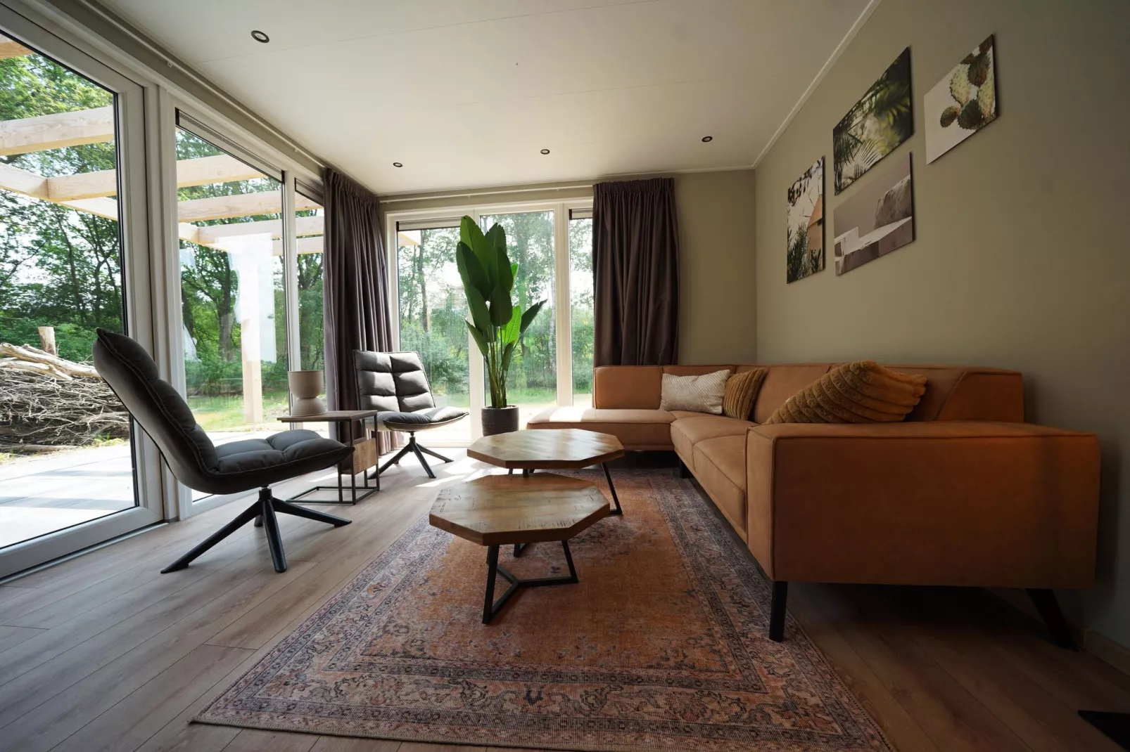 Resort Ruinen 11-Living room