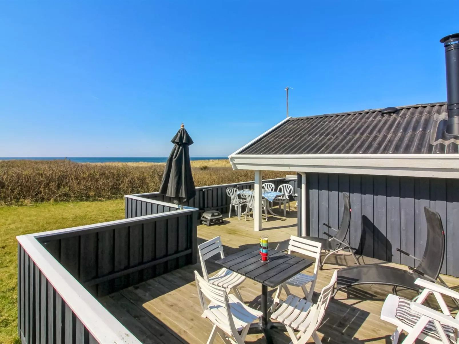 "Minka" - 58m from the sea - Outside