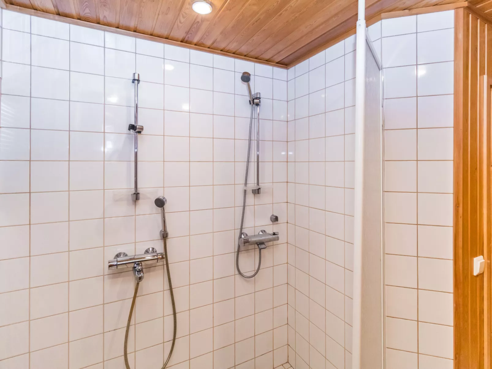 Vuolkuma a - Drinnen