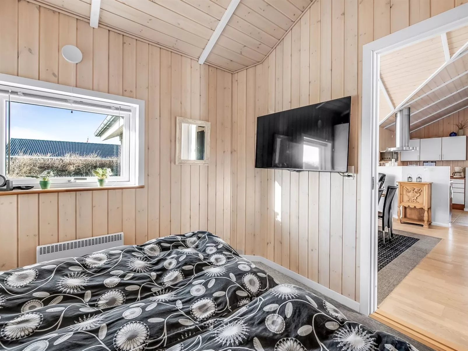 "Asgard" - 800m to the fjord - Inside