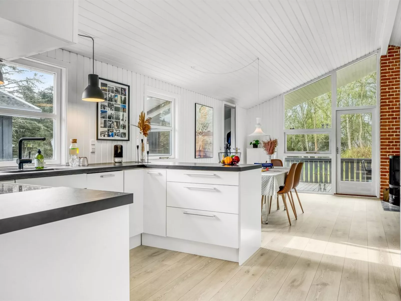 "Annamie" - 1.8km from the sea - Inside