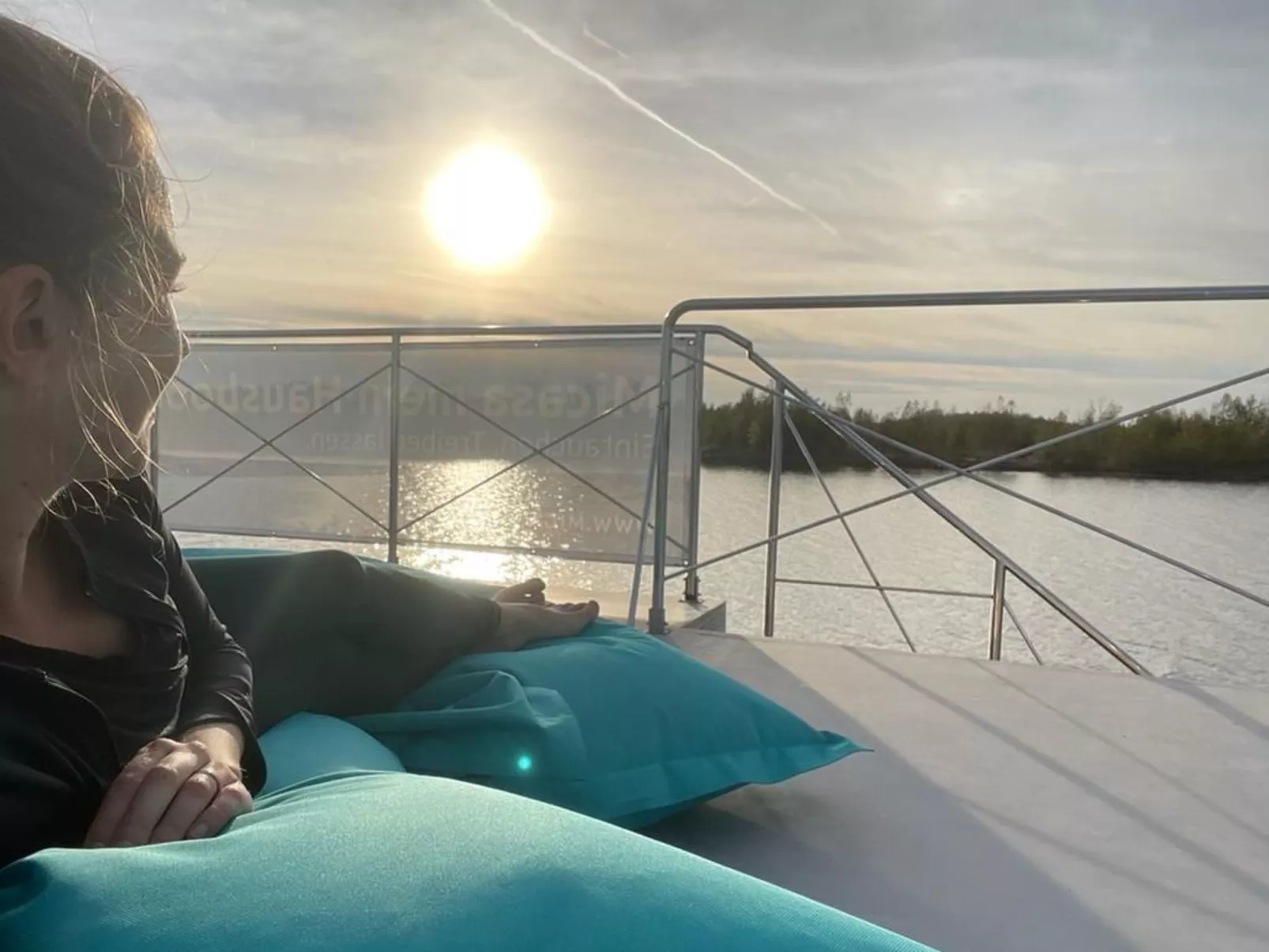 Hausboot mit Sauna - Drinnen