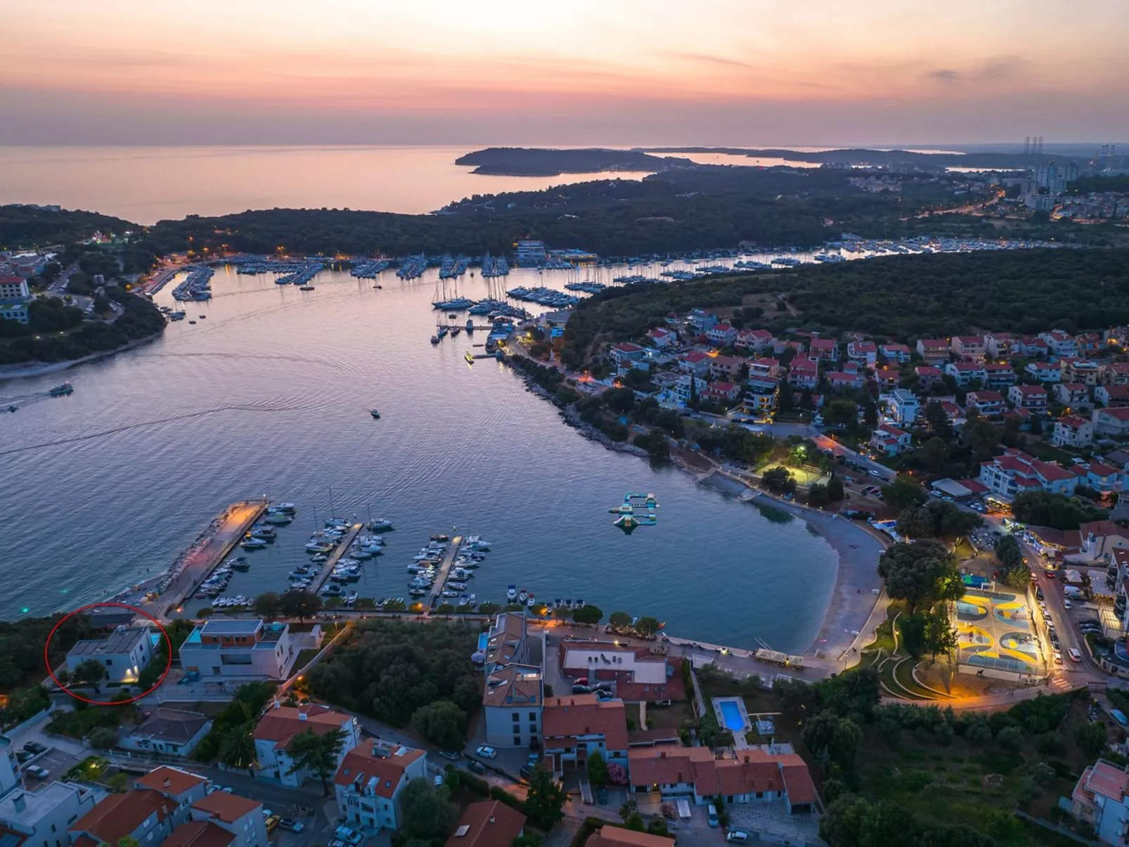 Villa Sail - Outside