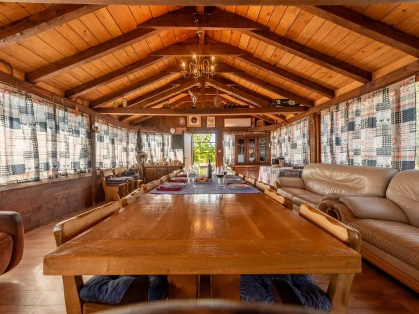 Villa Jurenda with heated pool - Image-tags.info