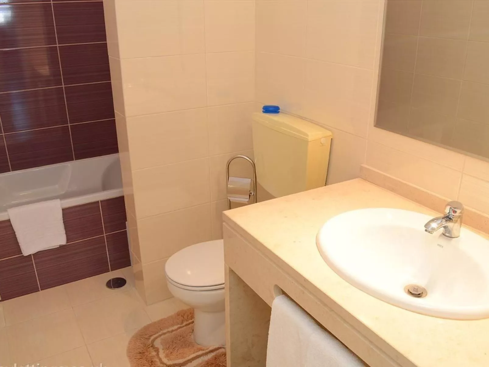 Wohnung mit Blick auf das Wasser - Inside