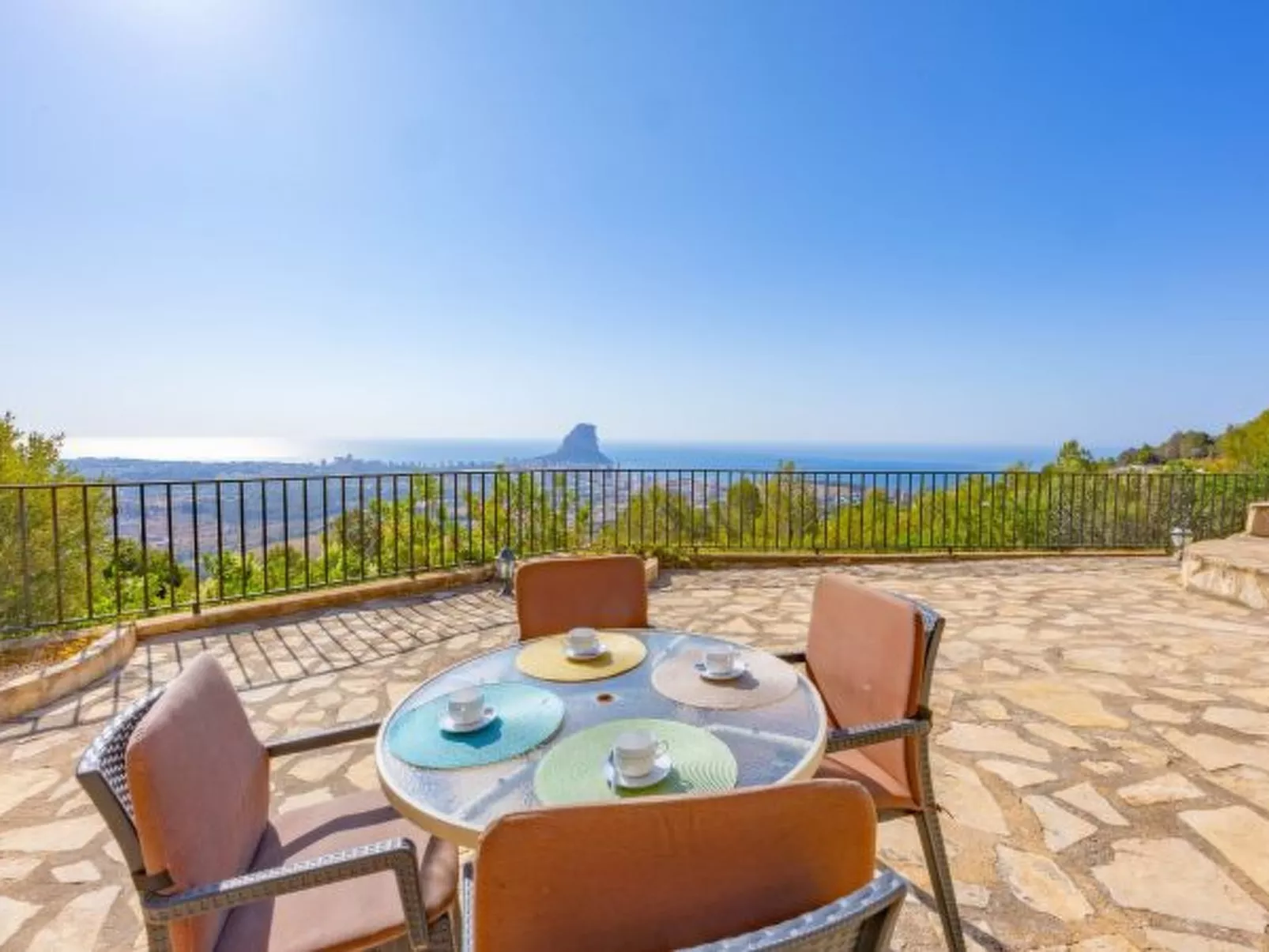 Villa Alicia - Plus - Image-tags.info