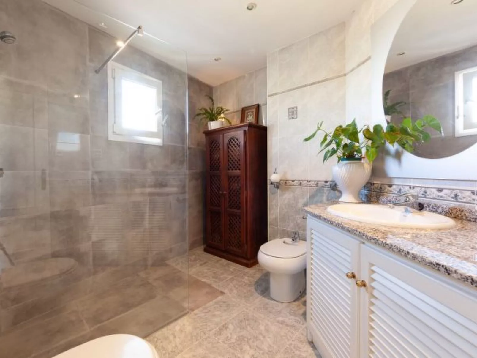 San Pedro del Mar - Image-tags.info