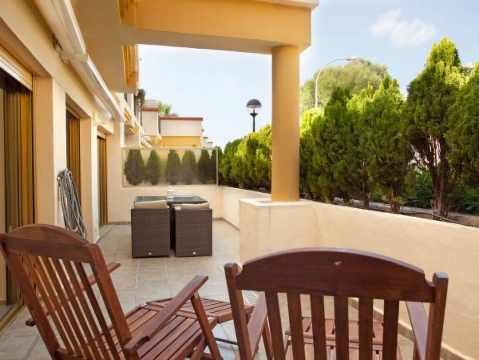 Beachside apartment in Elviria, Romana Playa - Image-tags.info