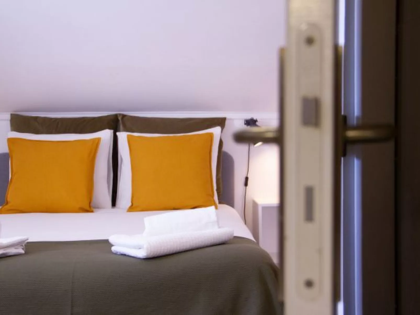 Seixal Bay Apartments - Loft - Inside