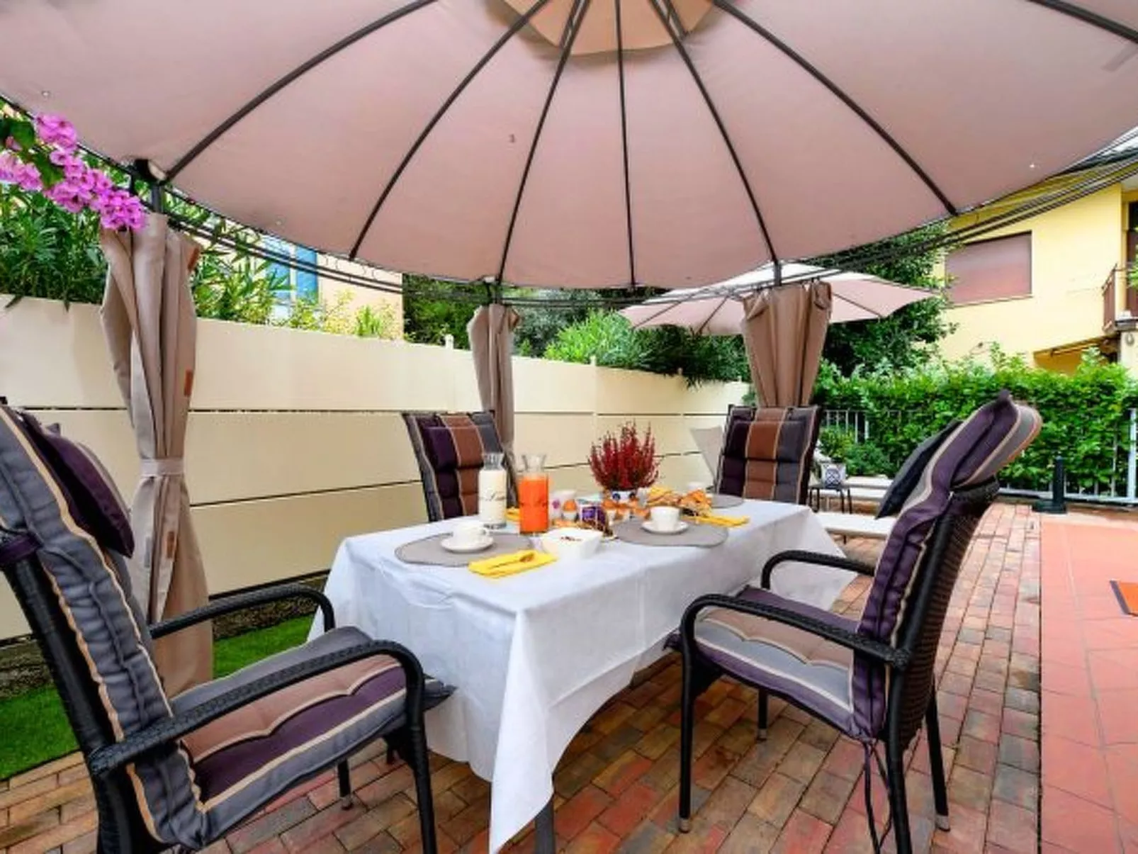 Desenzanoloft Garden and Pool - Image-tags.info