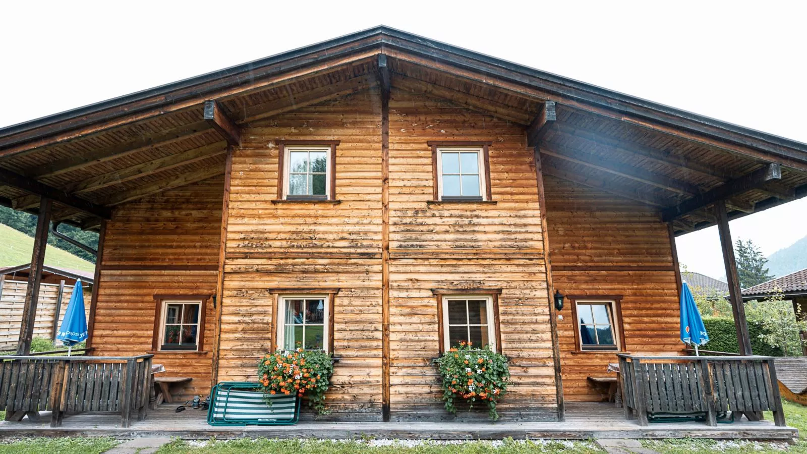 Urige Doppelhaushälften 1 und 2-Exterior summer