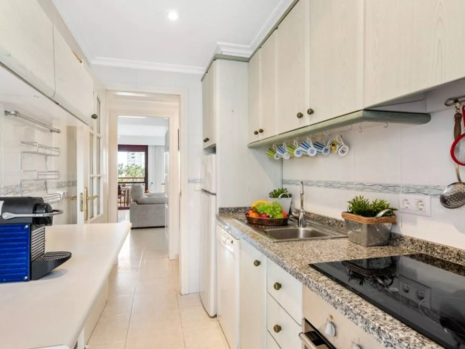 Apartment Zafiro - PlusHolidays - Image-tags.info