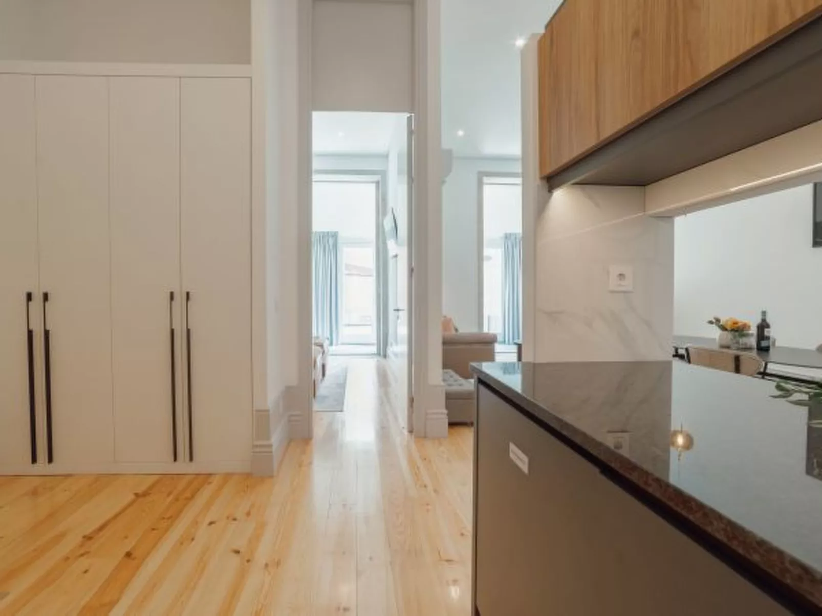 HEART OF PORTO APARTMENT B TERRACE by VACATIONY - Dedans