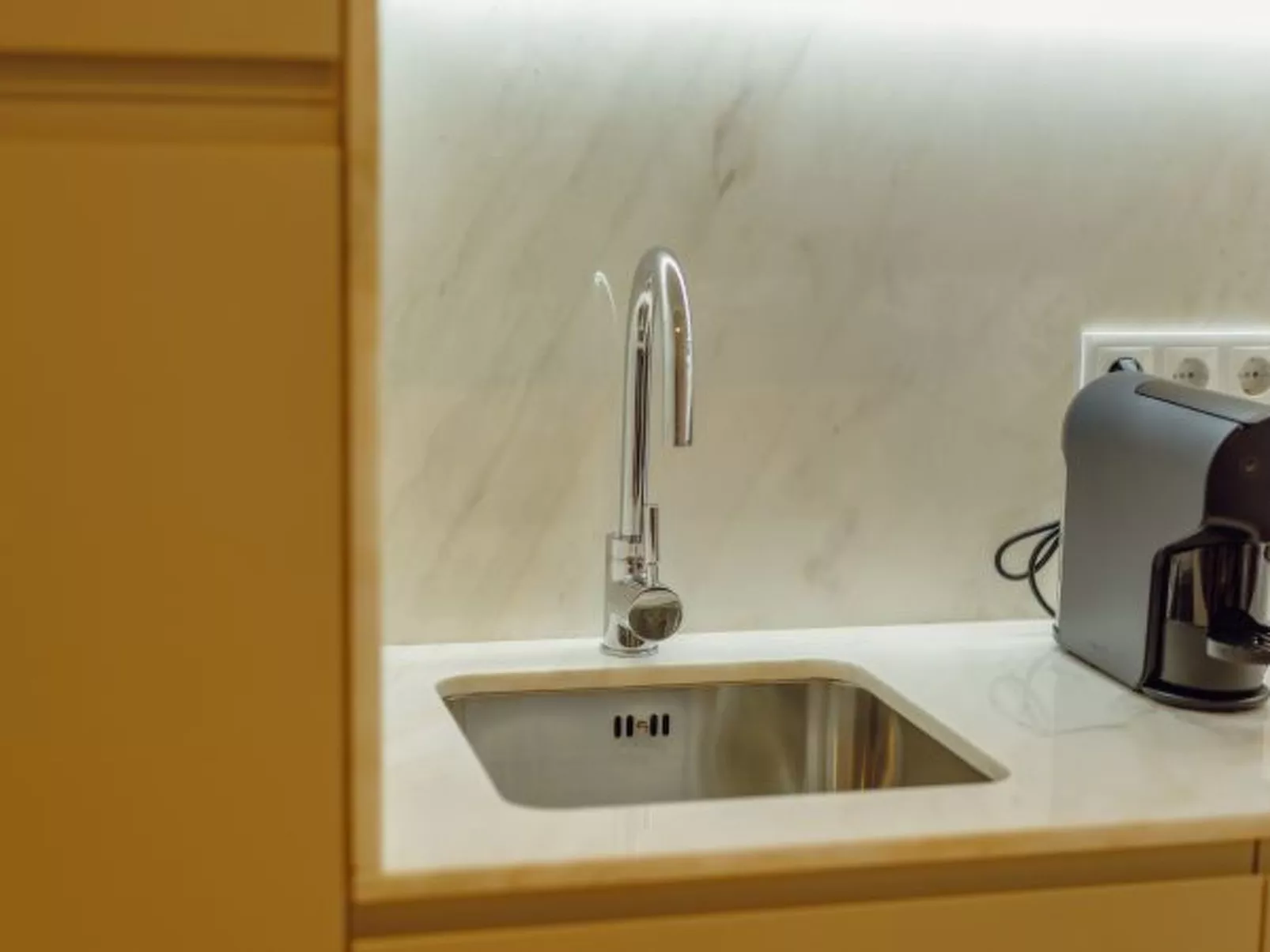 LEGACY OPORTO DESIGN APARTMENT F by VACATIONY - Inside