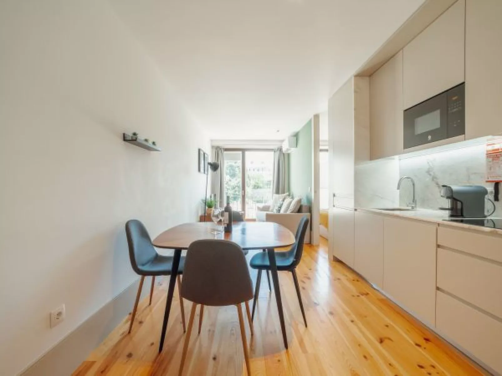 LEGACY OPORTO PREMIUM APARTMENT C by VACATIONY - Dedans