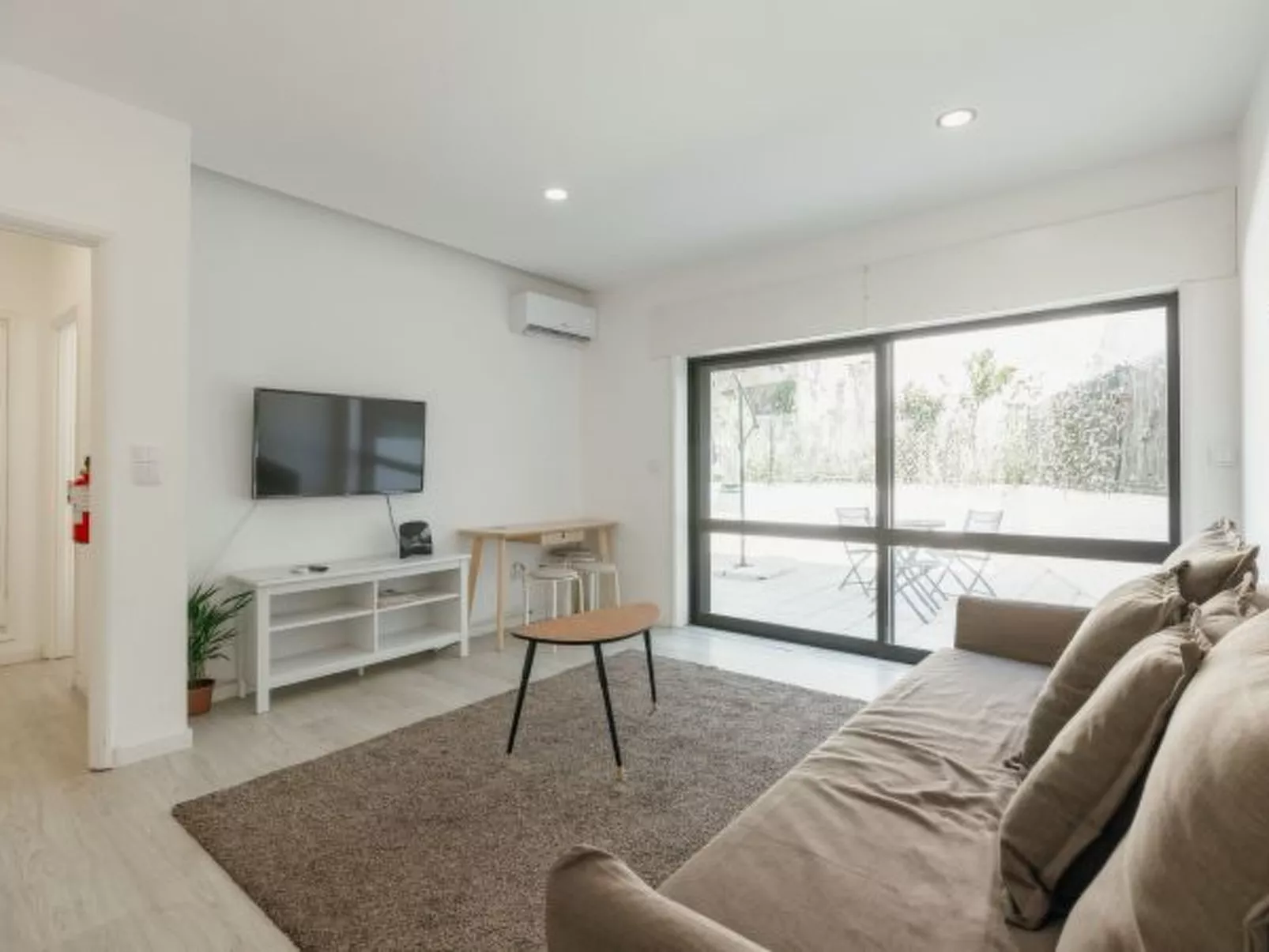 PATEO IN LAPA CITY CENTER by VACATIONY - Inside