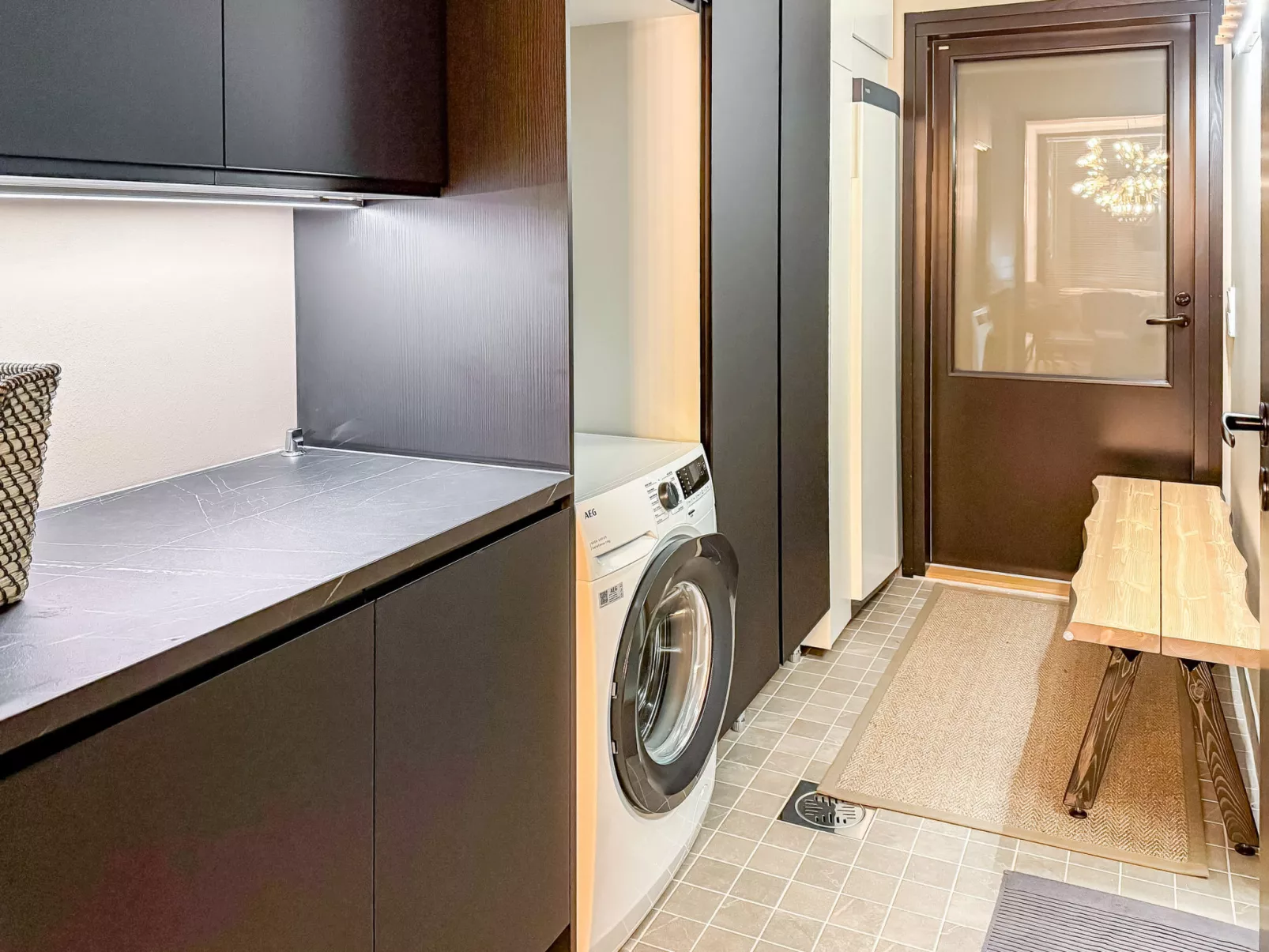 Saanan taika - Inside