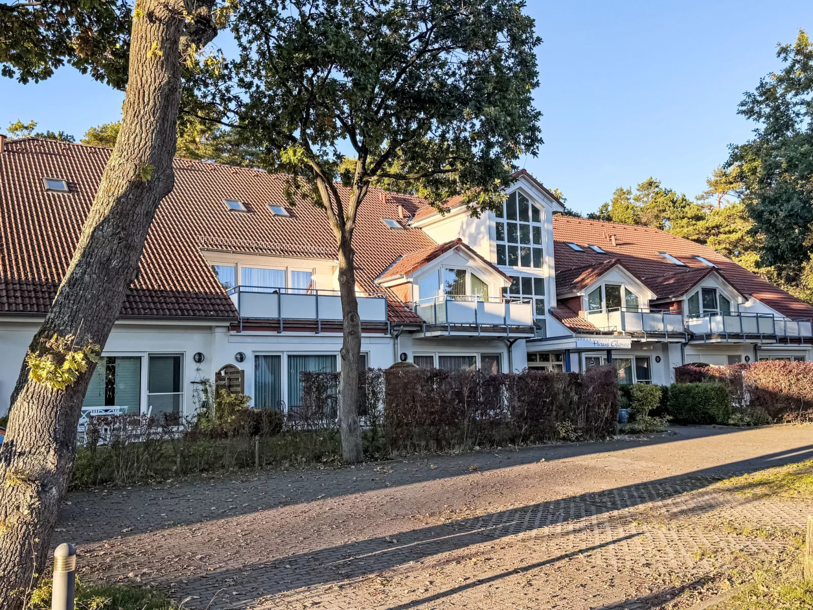 Glowe (GLW655) - Outside