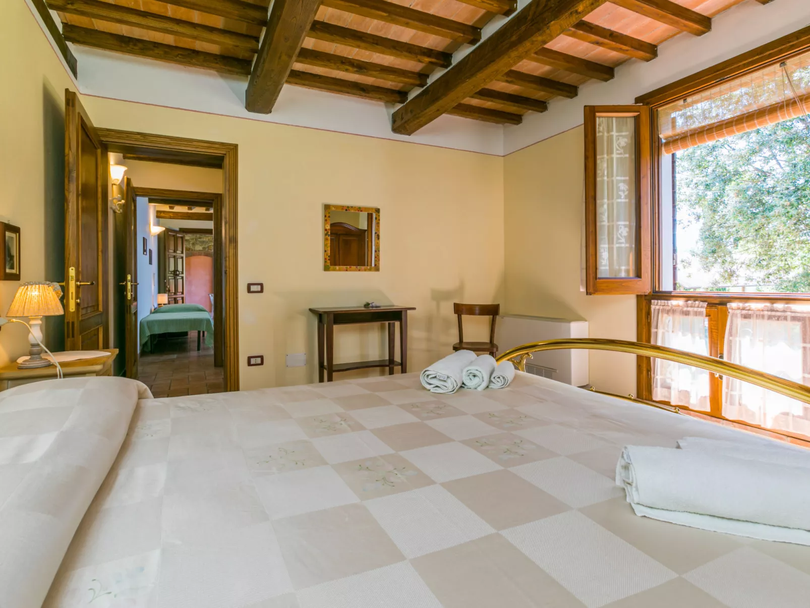 Rossogiallo - Dedans