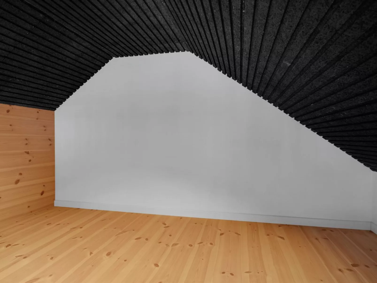 "Haghbarth" - 400m from the sea - Inside