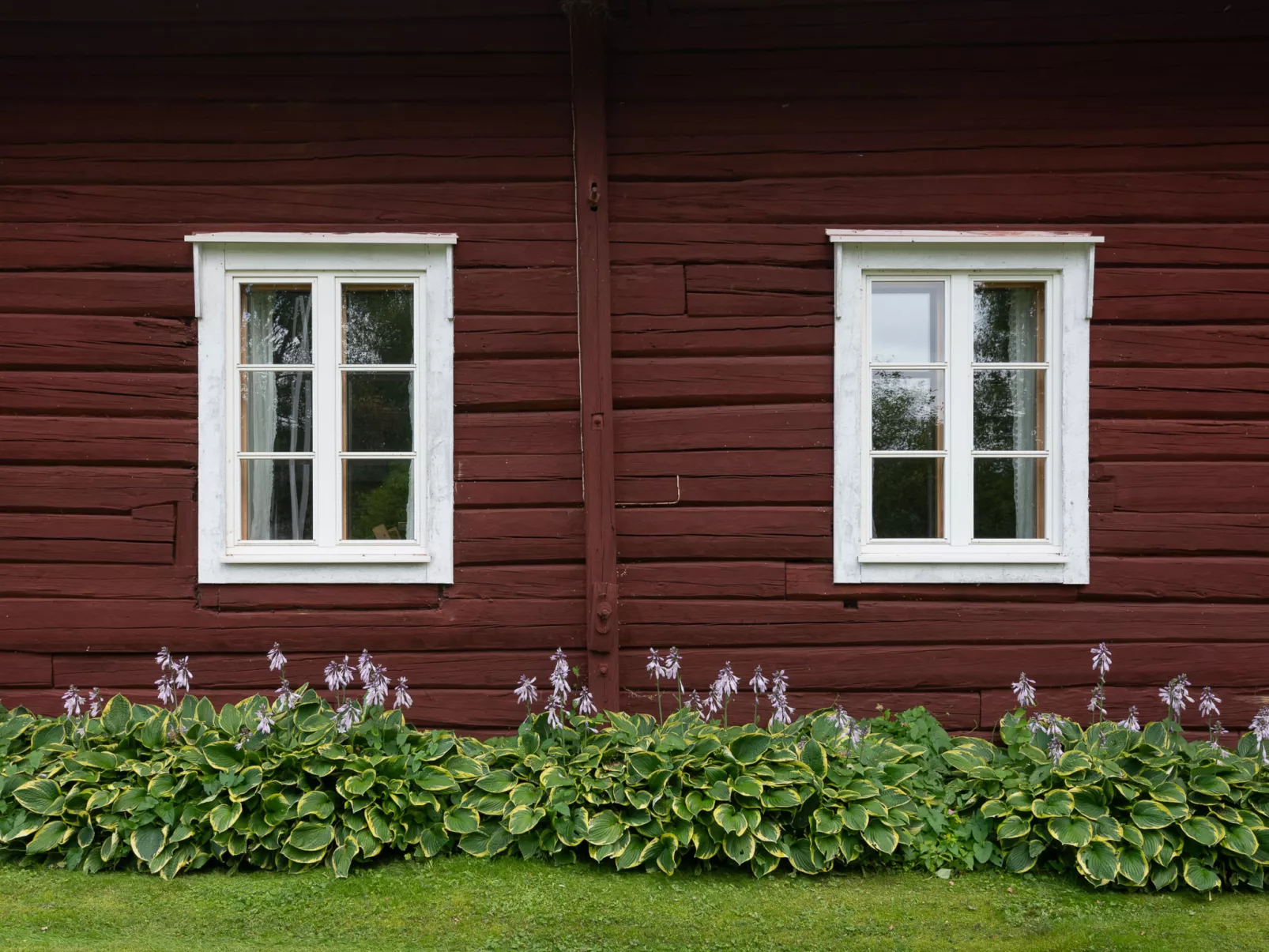 Virtaan väentupa - Inside