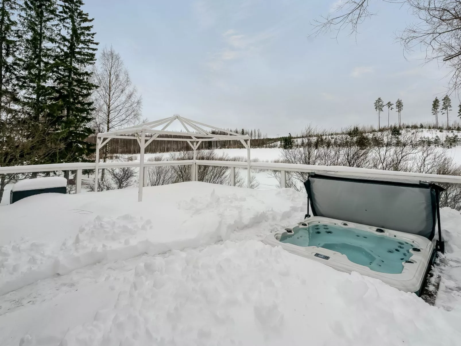 Mustijoenranta - Dedans