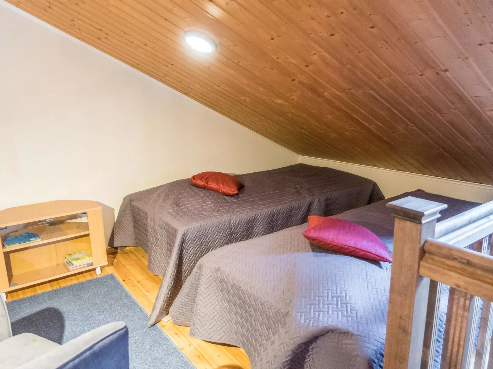 Vuokatin tähti - Inside